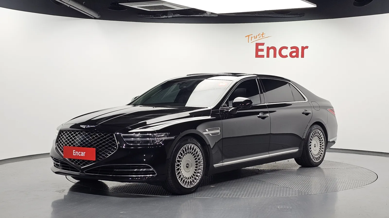 2019 Genesis G90