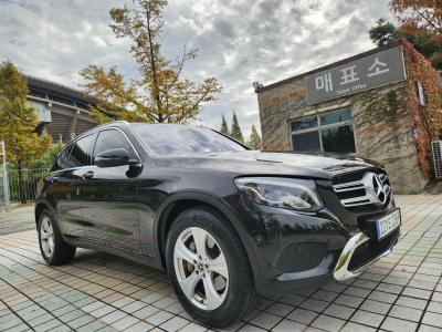 2017 Mercedes-Benz GLC-Class