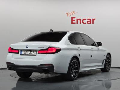 2022 BMW 5-Series
