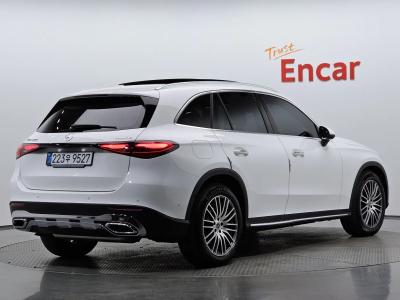 2025 Mercedes-Benz GLC-Class