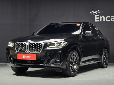 2022 BMW X4