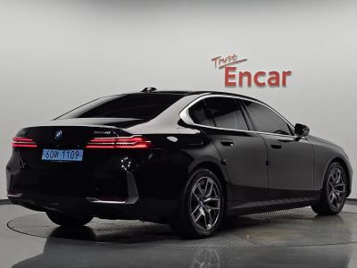 2024 BMW i5
