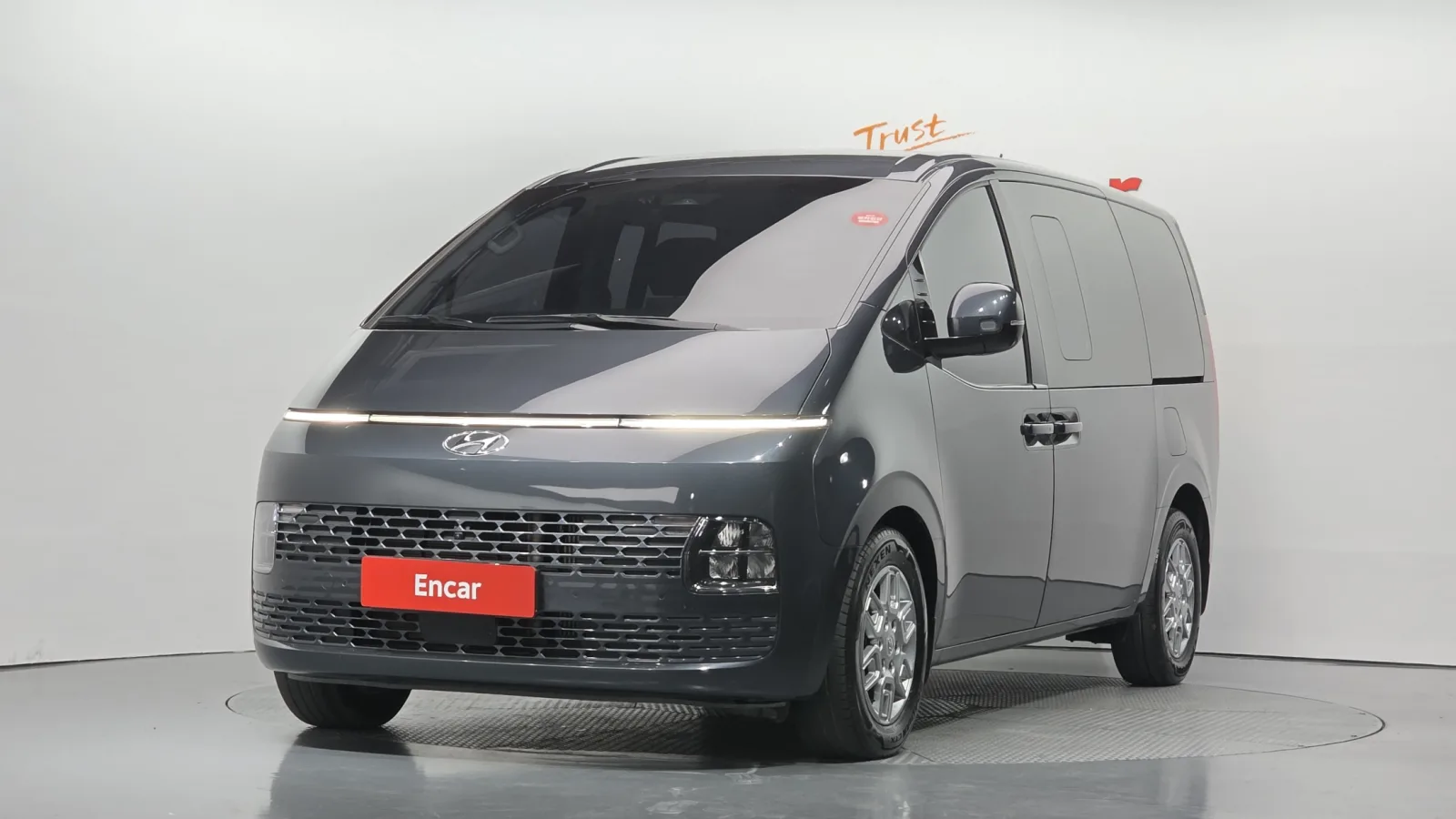 2022 Hyundai Staria