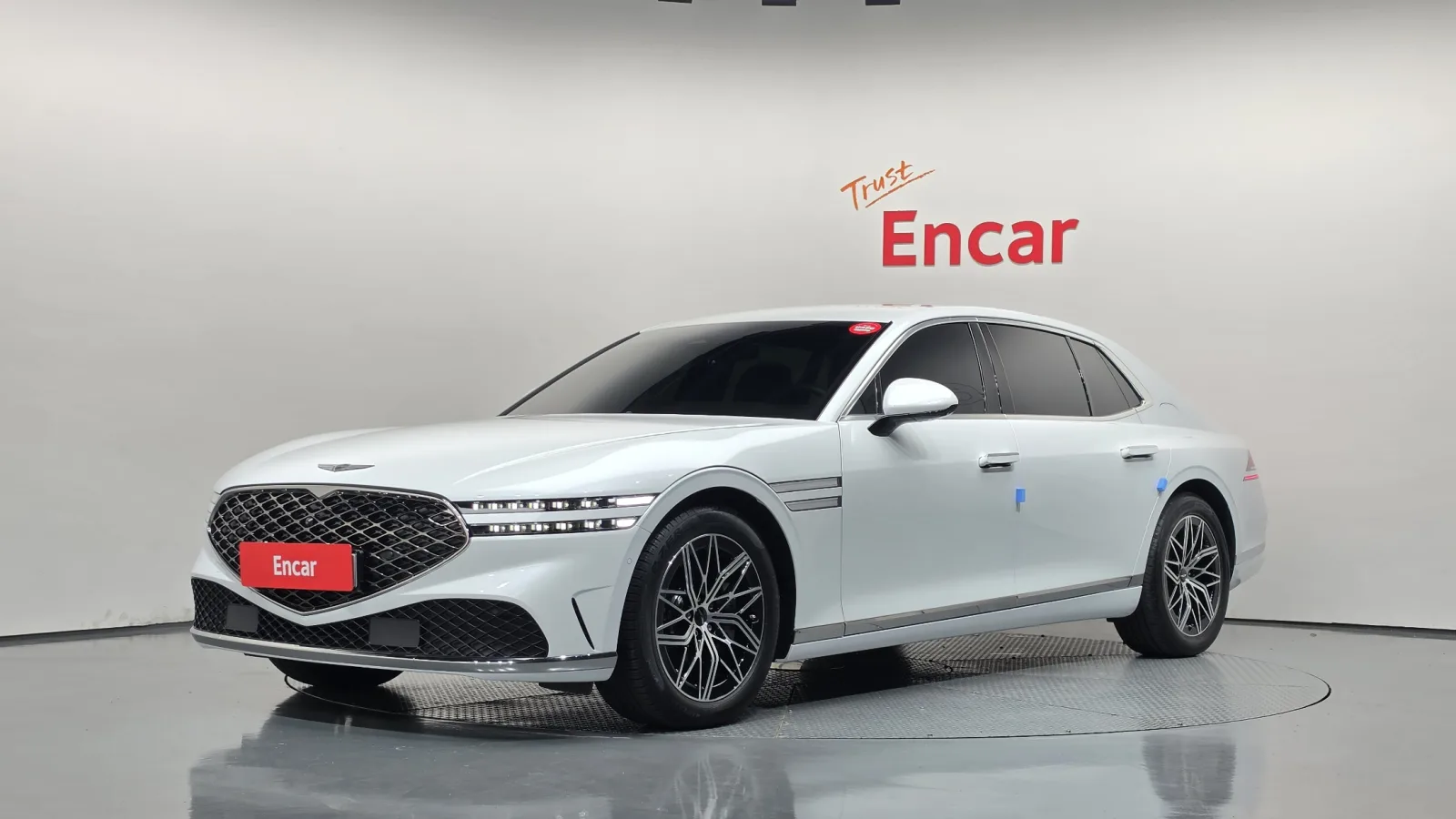 2023 Genesis G90