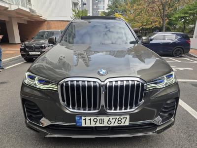 2021 BMW X7