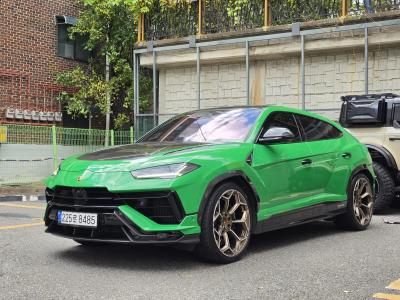 2024 Lamborghini Urus