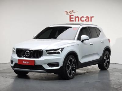 2021 Volvo XC40