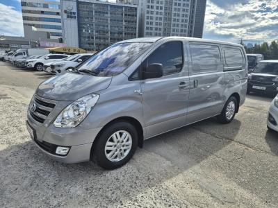 2017 Hyundai Starex