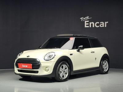 2018 MINI Cooper