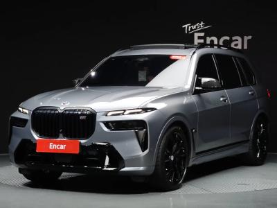 2023 BMW X7