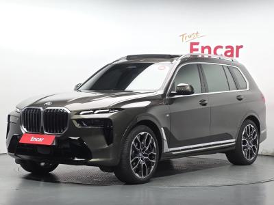 2023 BMW X7