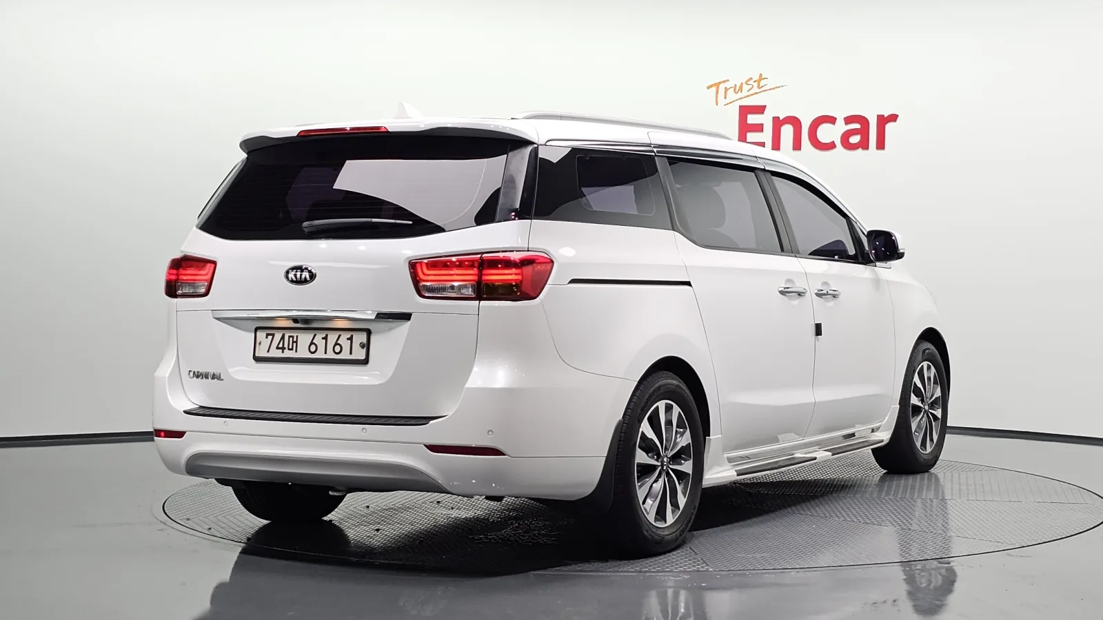2015 Kia Carnival