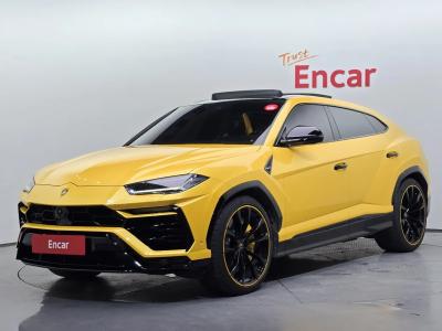 2022 Lamborghini Urus