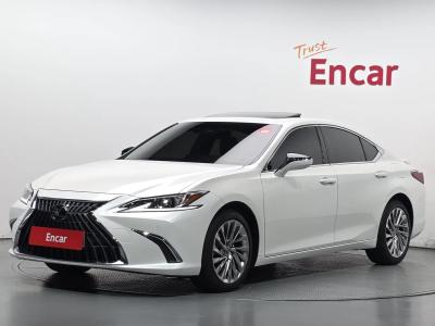 2025 Lexus ES