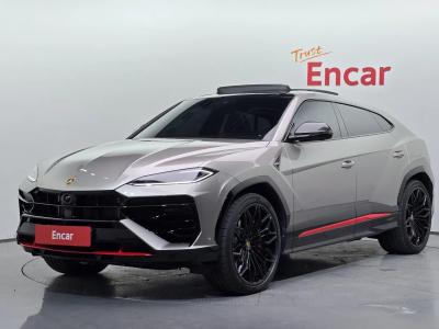 2025 Lamborghini Urus