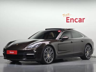 2020 Porsche Panamera
