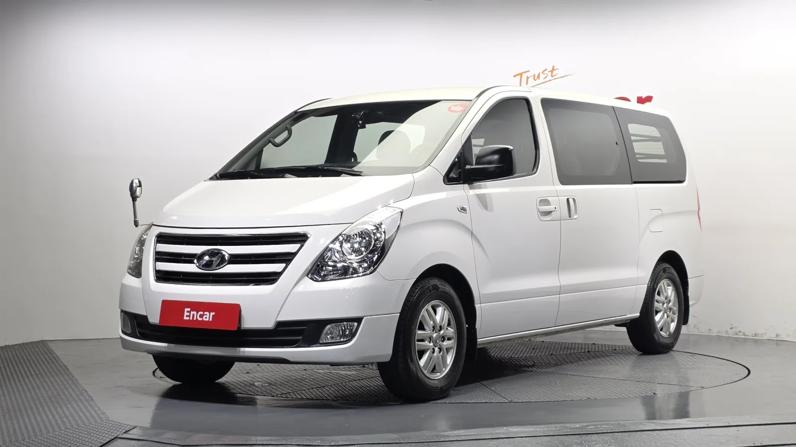 2016 Hyundai Starex