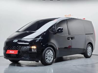 2025 Hyundai Staria