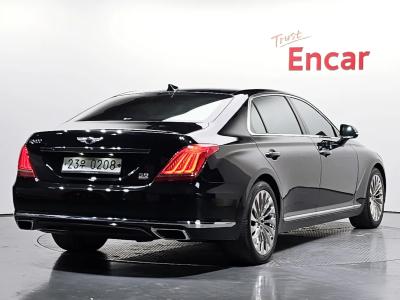 2016 Genesis EQ900