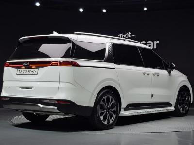 2023 Kia Carnival