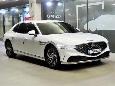 2023 Genesis G90