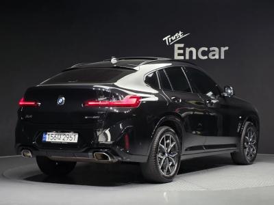 2022 BMW X4