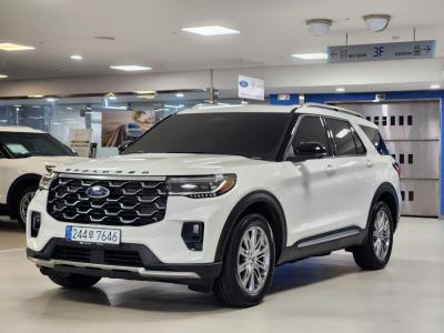 2025 Ford Explorer
