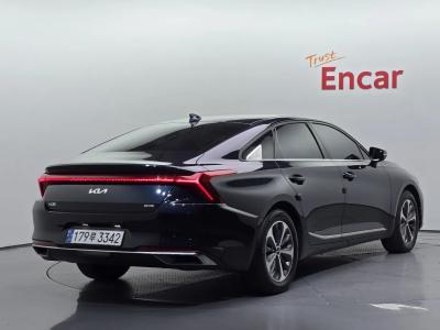 2023 Kia K8