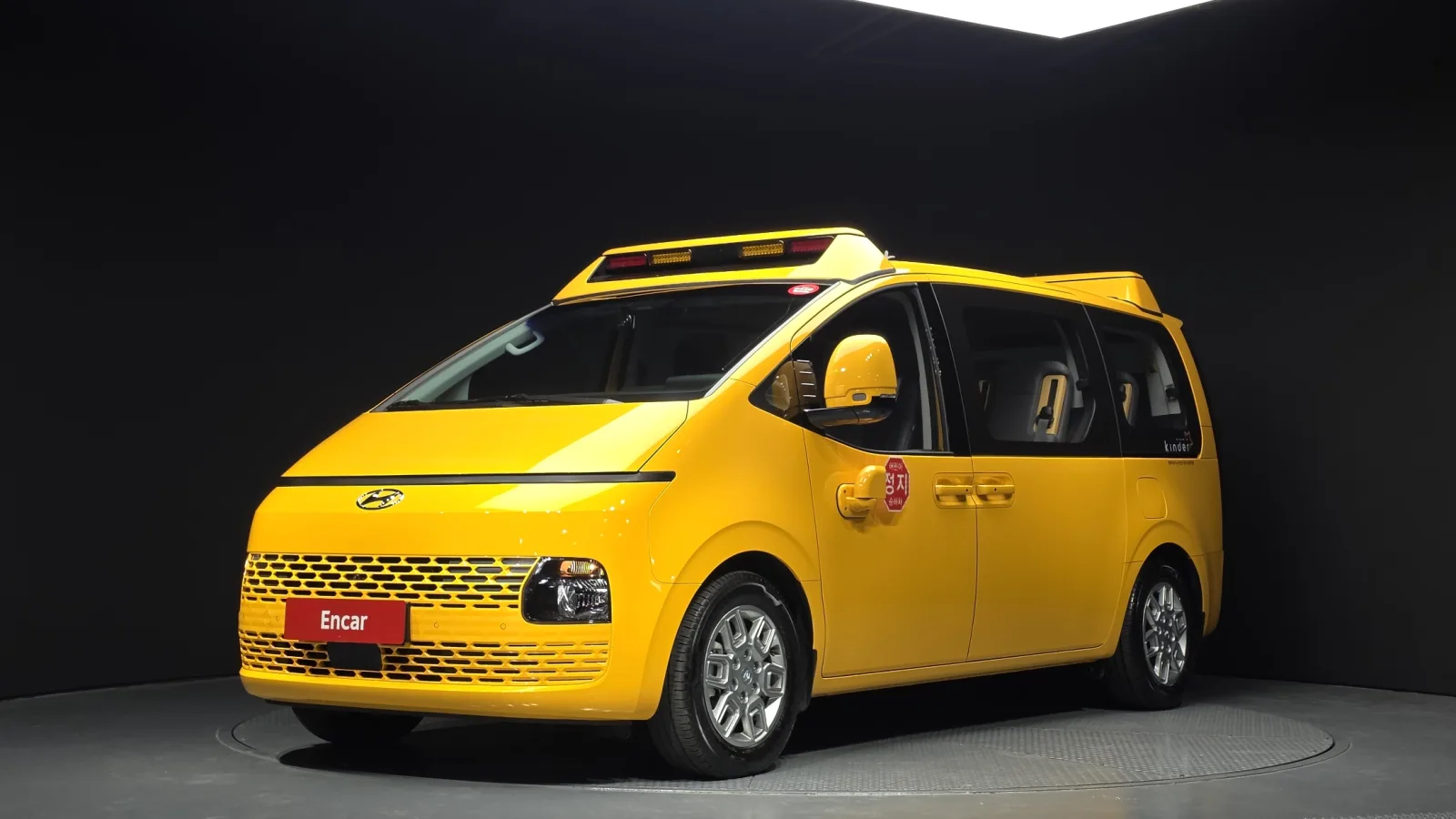 2024 Hyundai Staria
