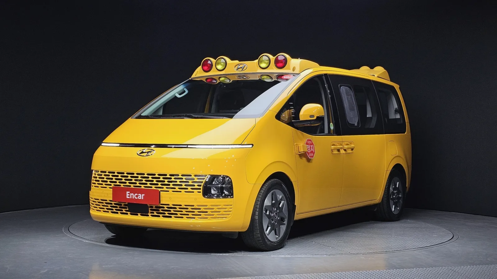 2023 Hyundai Staria