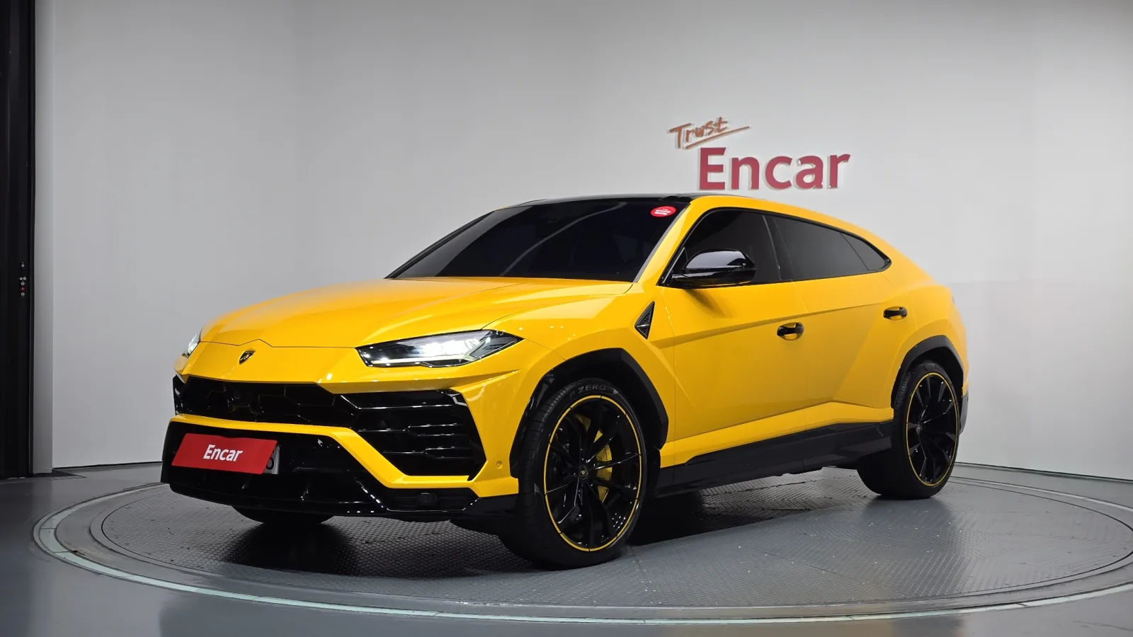 2020 Lamborghini Urus