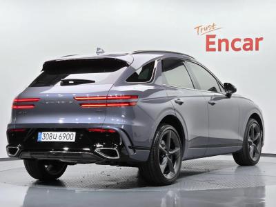 2025 Genesis GV70