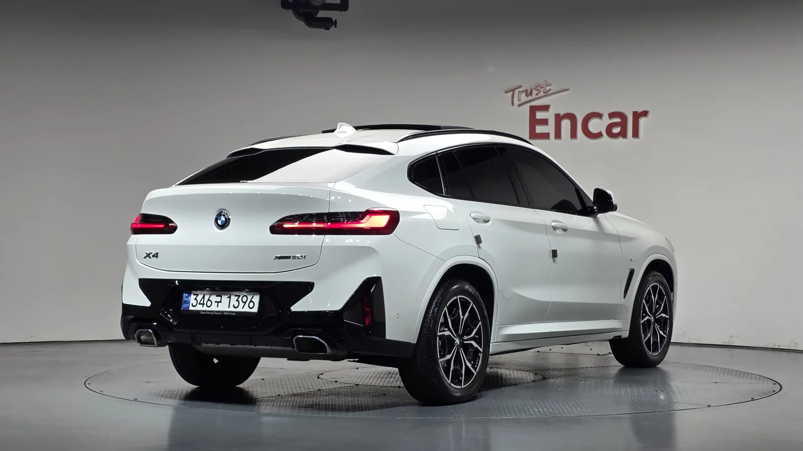 2023 BMW X4