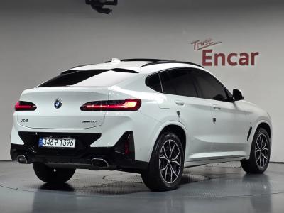 2023 BMW X4
