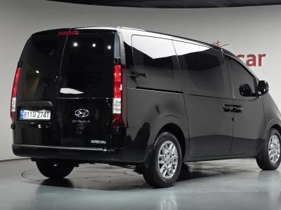 2022 Hyundai Staria