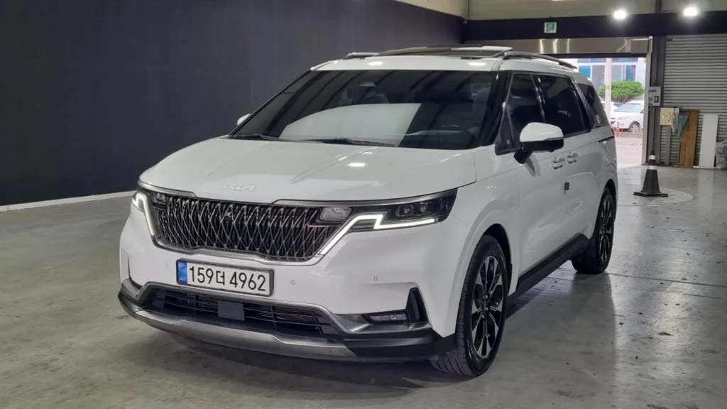 2023 Kia Carnival