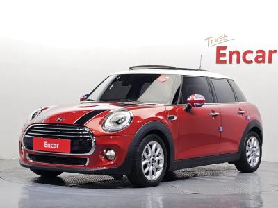 2016 MINI Cooper