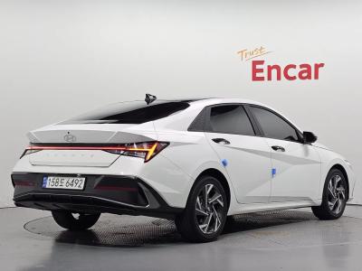 2024 Hyundai Elantra