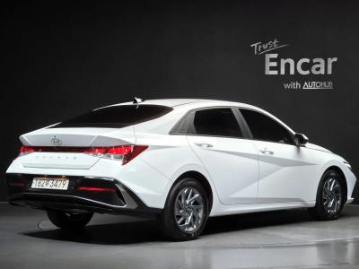 2024 Hyundai Elantra