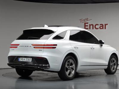 2025 Genesis GV70