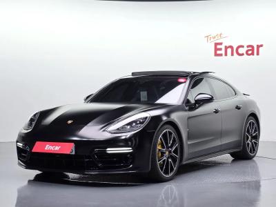 2018 Porsche Panamera