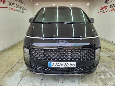 2025 Hyundai Staria