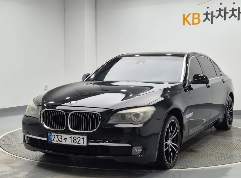 2012 BMW 7-Series