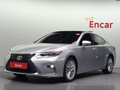 2016 Lexus ES
