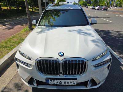 2025 BMW X7