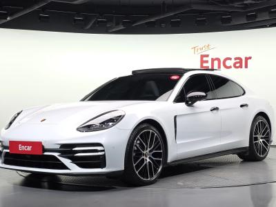 2021 Porsche Panamera
