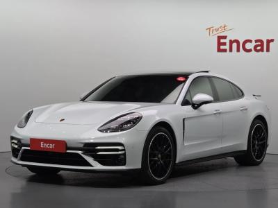 2021 Porsche Panamera