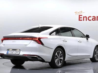 2023 Kia K8