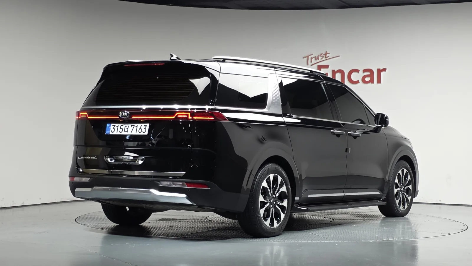 2021 Kia Carnival