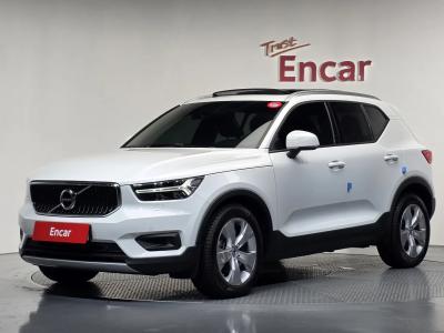 2021 Volvo XC40